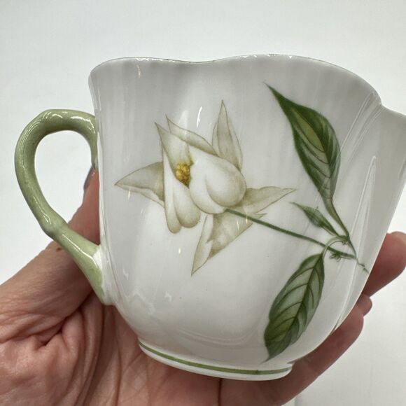 Shelley England Syringa Dainty Fluted Tea Cup & Saucer Vintage Bone China - Picture 7 of 10